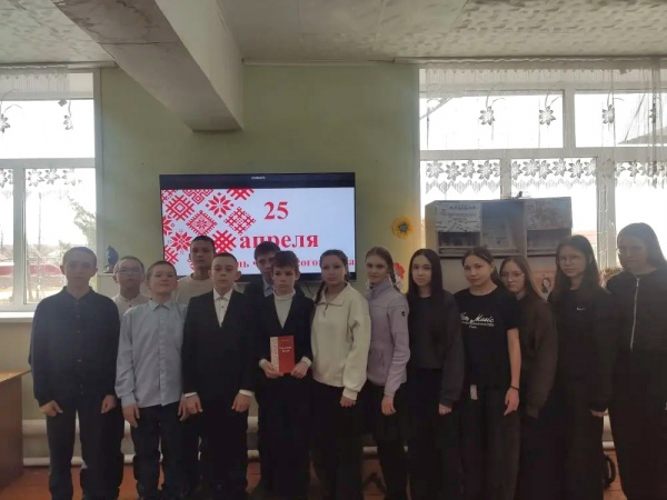 В Турмышской библиотеке состоялся краеведческий час «Родной язык отцов и дедов»