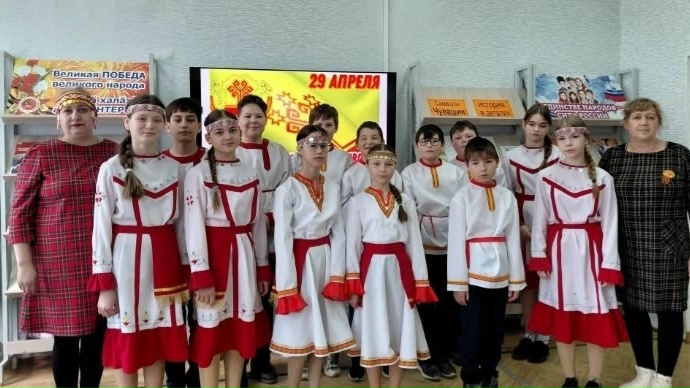 В Детской библиотеке с учащимися Янтиковской школы провели краеведческую игру "Игра о Чувашии"