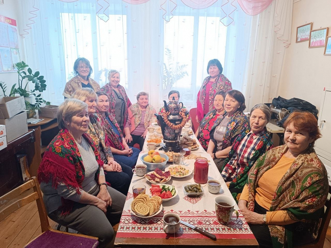 В рамках Масленичной недели Новобуяновской библиотеке  провели масленичные посиделки «Встречайте Масленицу"