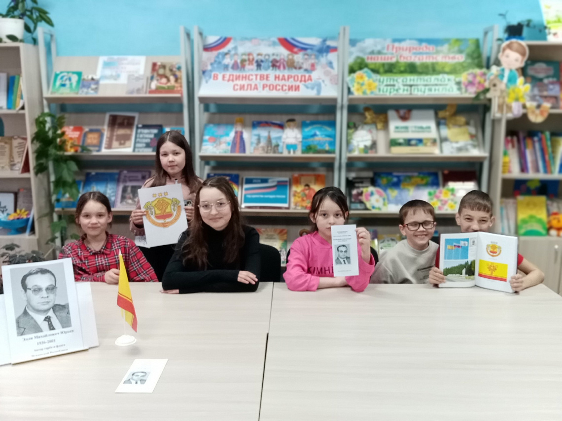  В Кармалинской библиотеке провели час краеведения «Негасимый огонь творчества»