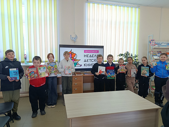 В рамках Недели детской книги Яншихово-Норвашская библиотека провела познавательный час «Россия – наш общий дом»