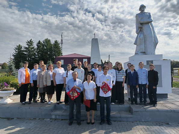 В Яншихово-Норвашской библиотеке прошел  урок мира «Во имя павших и живых» 